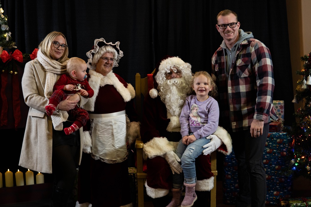 JMRC Photos with Santa