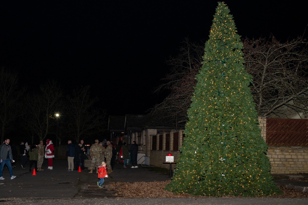 Pathfinders Light the Way and Tree!