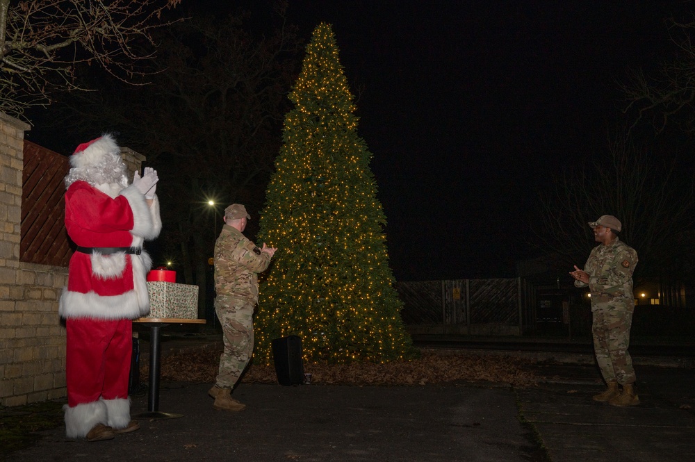 Pathfinders Light the Way and Tree!