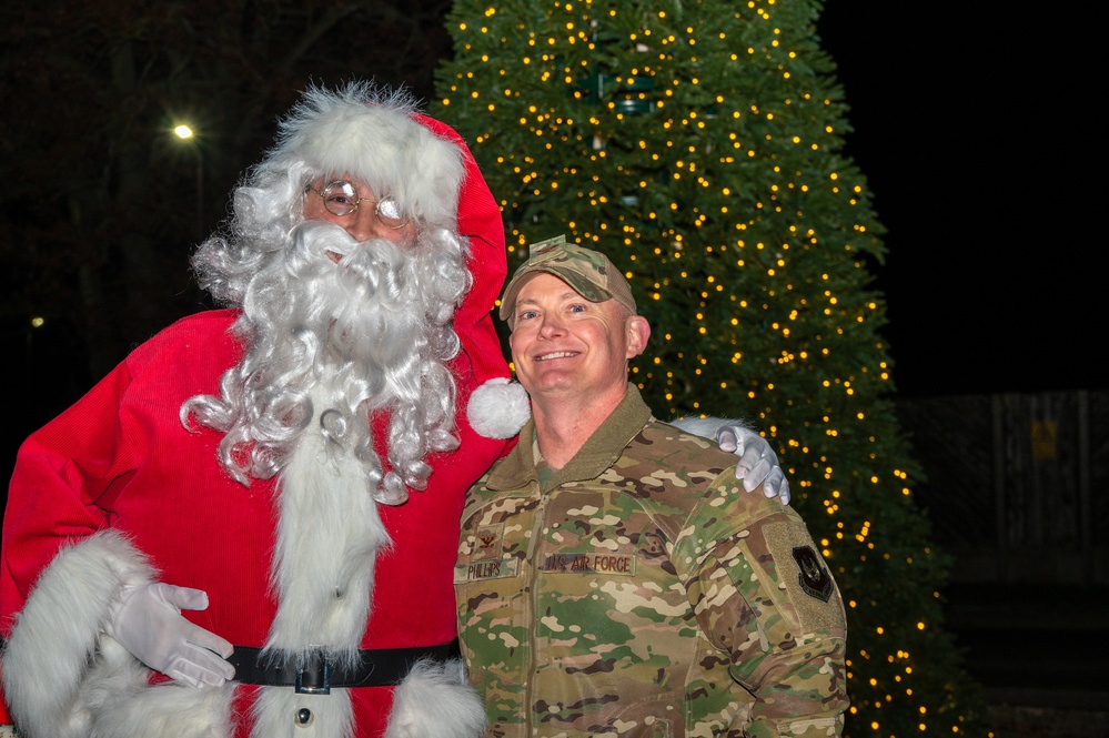 Pathfinders Light the Way and Tree!