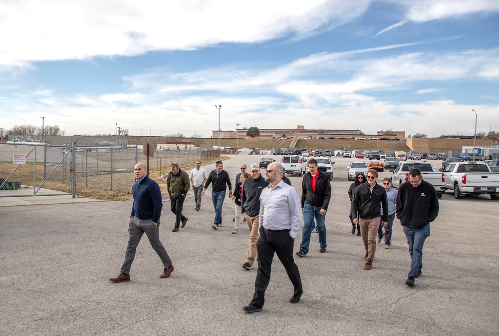 USACE Northwestern Division Regional Leadership Development Program participants visit Offutt AFB