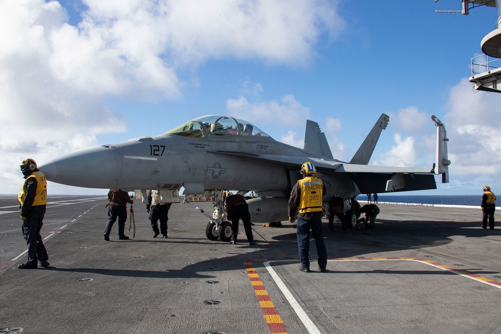 Abraham Lincoln conducts flight operations