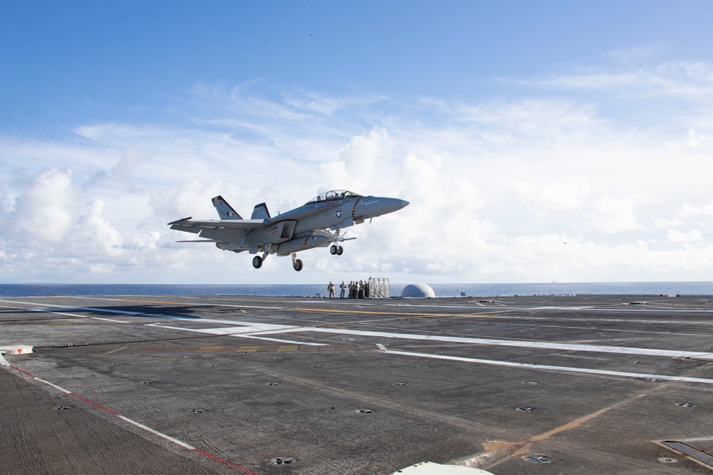 Abraham Lincoln conducts flight operations