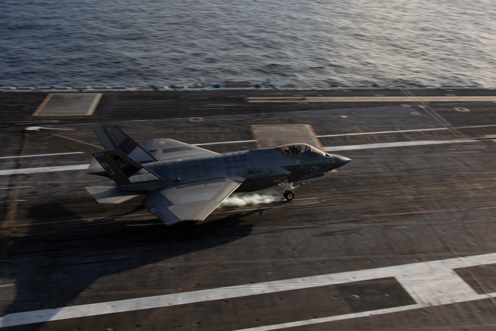 Abraham Lincoln conducts flight operations