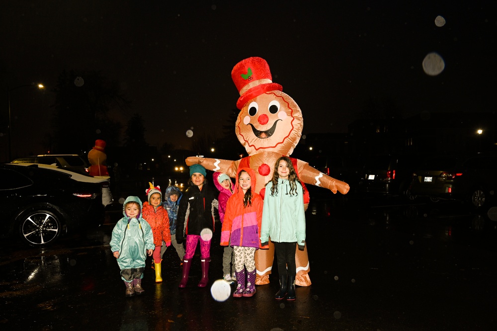 Team McChord Celebrates annual tree lighting ceremony