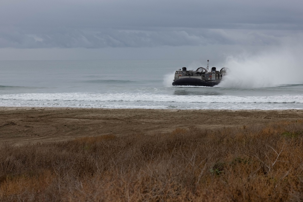 Steel Knight 23.2: U.S. Marines, Sailors transport LAVs with LCACs