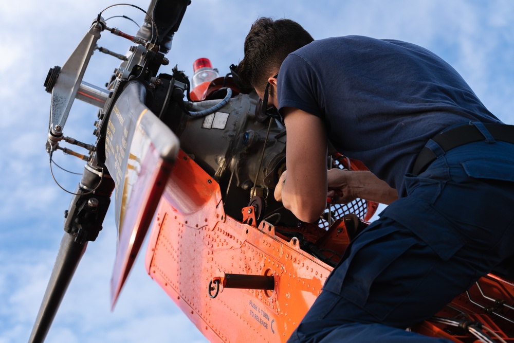 USCG MH-60T maintenance at MacDill