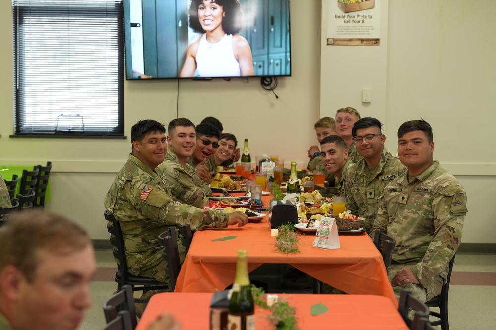 1st Armored Division Celebrates Thanksgiving