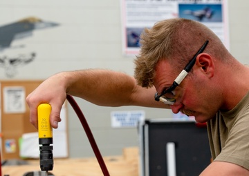 Critical F-16 repair accomplished while saving money