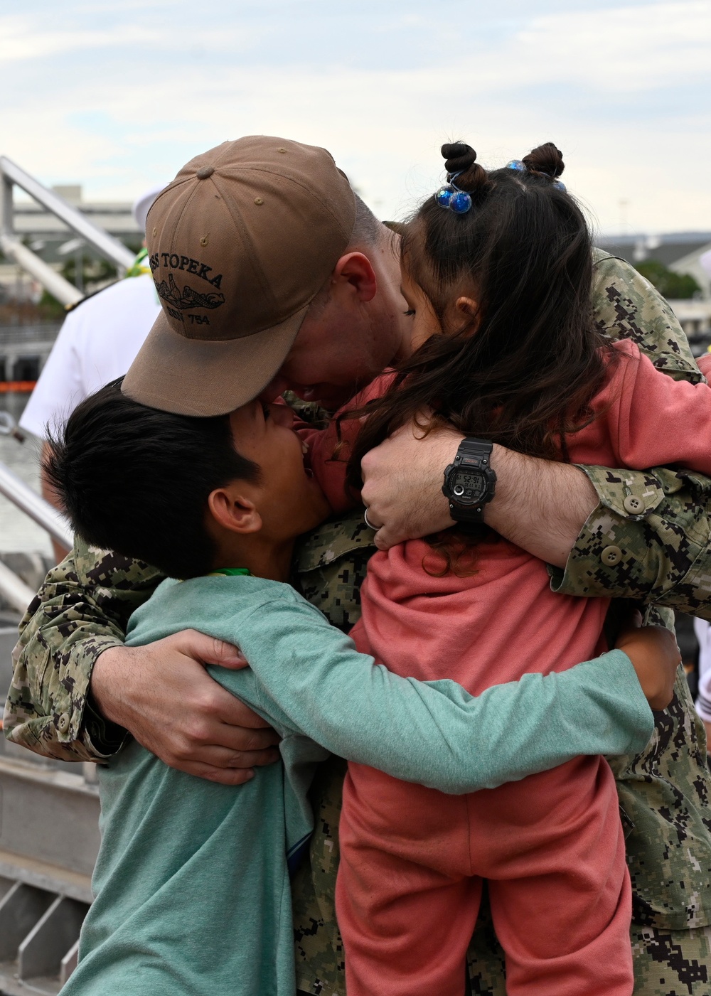 USS Topeka returns from deployment