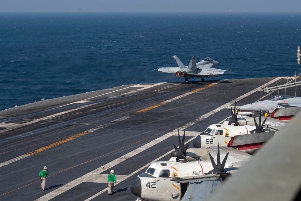 DVIDS - Images - IKE Supports Naval Operations in 5th Fleet Area