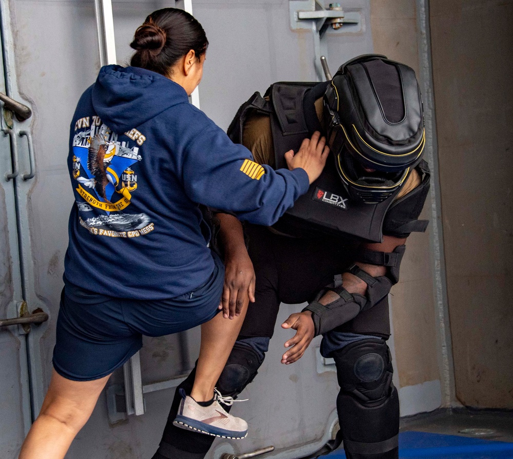 USS Carl Vinson (CVN 70) Participates in a Ship's Reaction Force Bravo Training