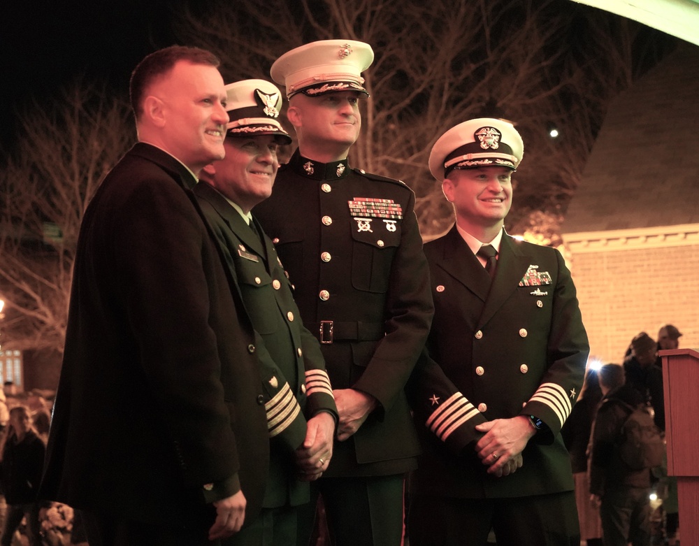 NWS Yorktown participates in annual Christmas tree lighting event