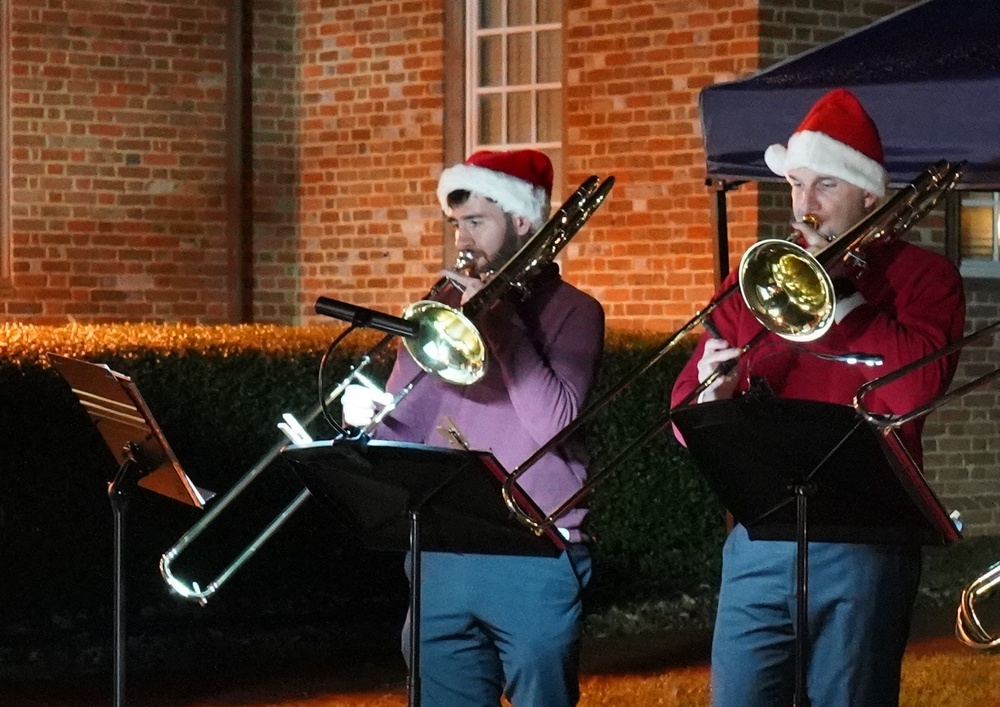 Annual Yorktown Christmas tree lighting event