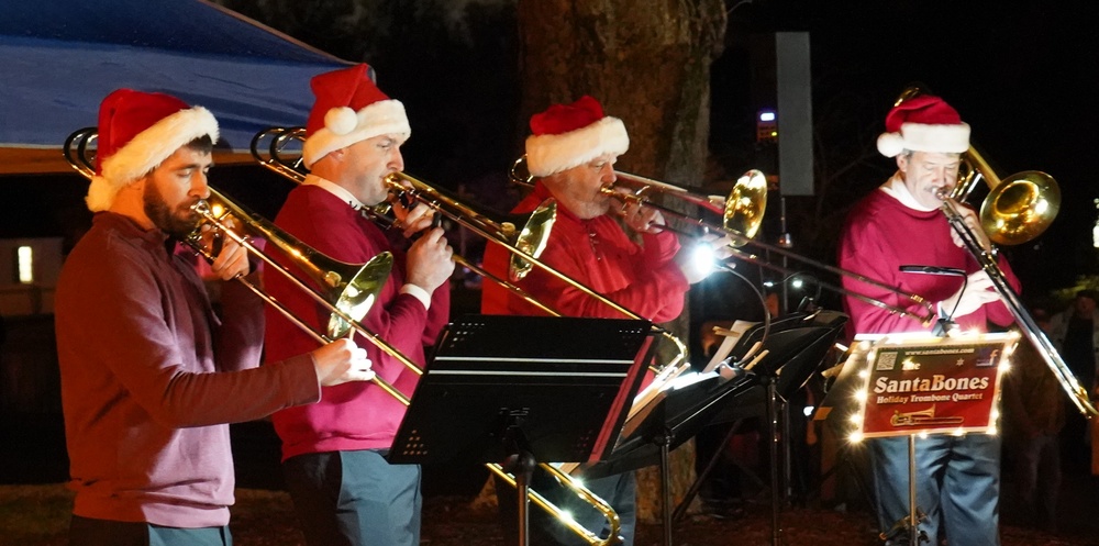 Annual Yorktown Christmas tree lighting event