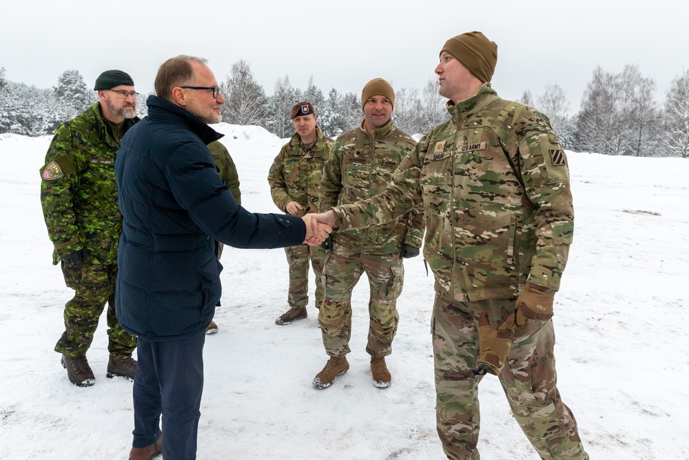 Rapid infiltration live-fire exercise with NATO Allies demonstrates HIMARS capabilities in Baltics