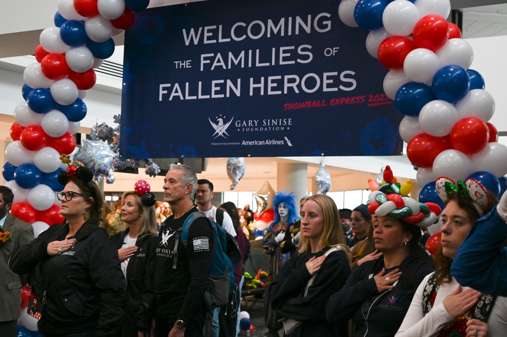 Families Honored at Nashville Airport