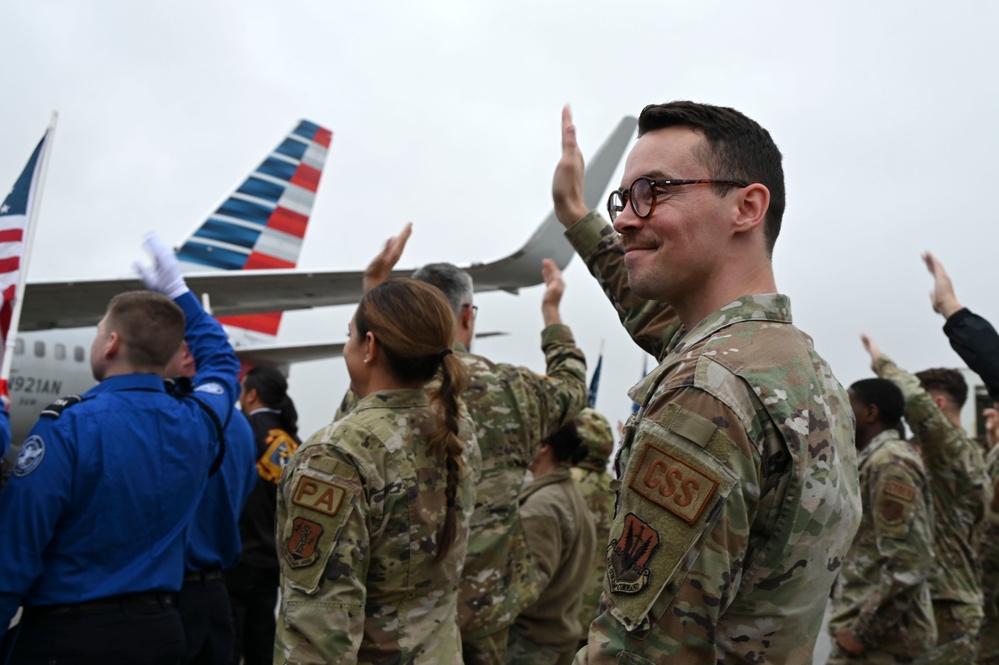 Service Members Wave to Gold-Star Families