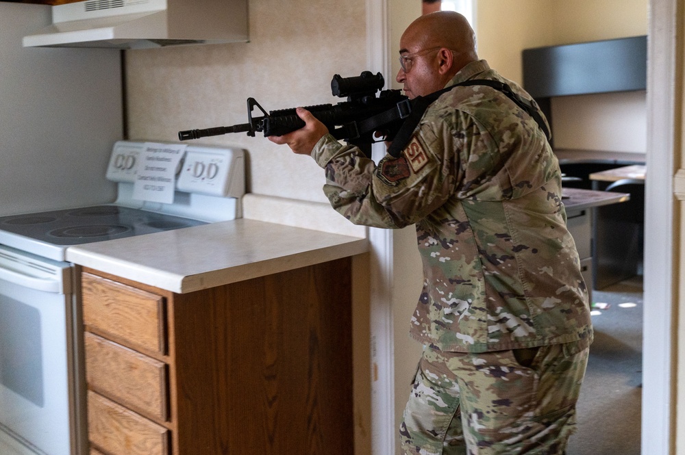 934th Security Forces Squadron building clearing exercise