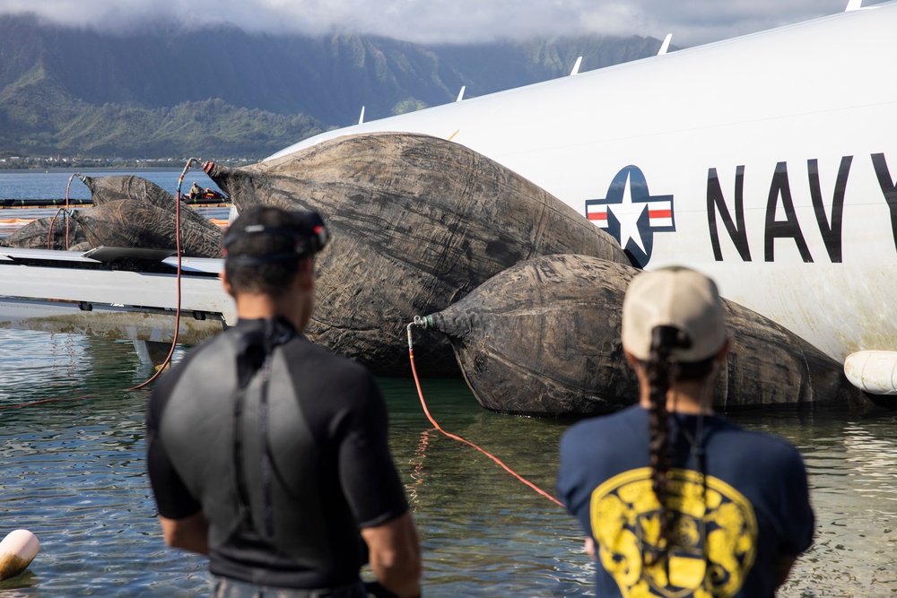 Salvage Team Positions U.S. Navy P-8A Poseidon for Extraction from Kaneohe Bay