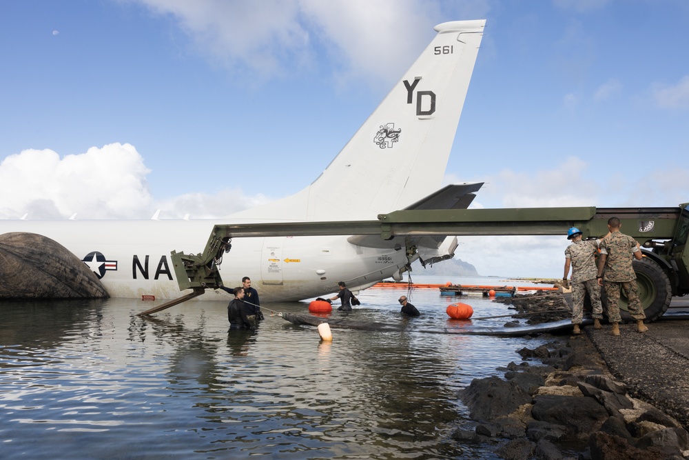 U.S. Navy P-8A Poseidon is Positioned for Extraction from Kaneohe Bay.