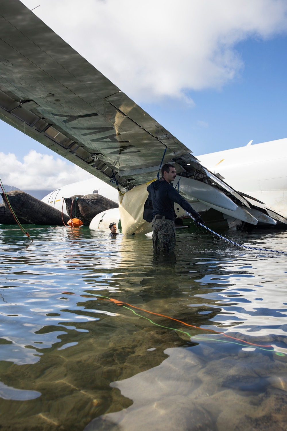 Experts Work to Extract U.S. Navy P-8A Poseidon From Kaneohe Bay