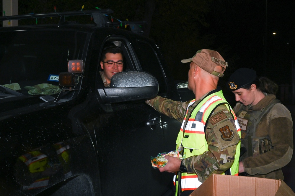 First Sergeant Council delivers holiday spirit to Alamo Wing