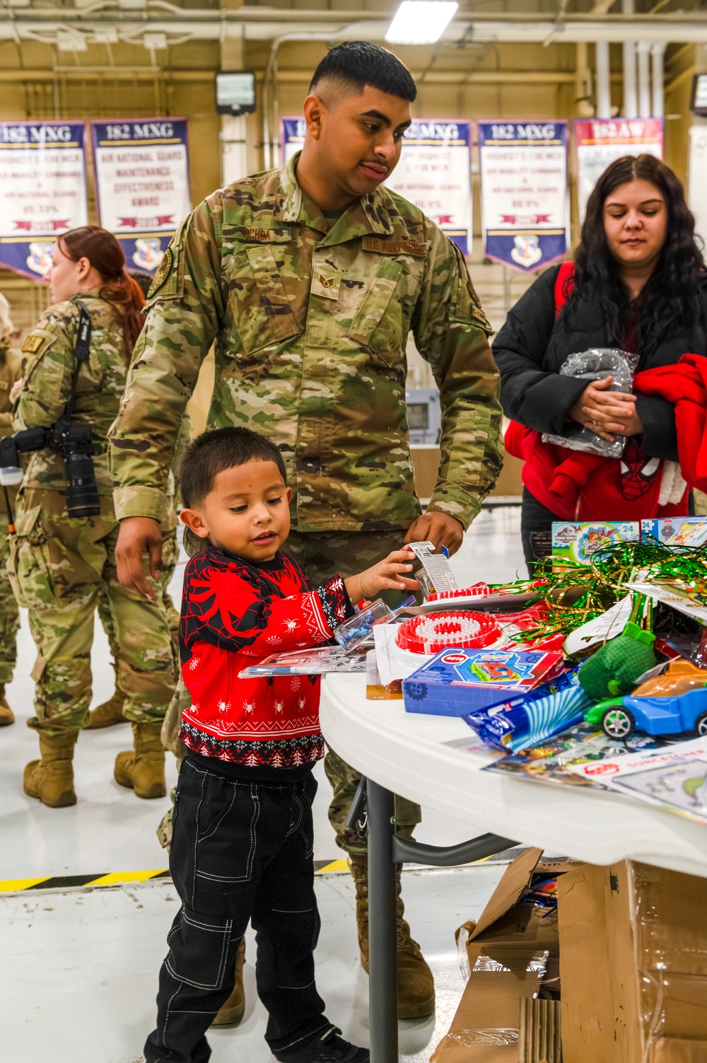 Family Readiness Center Hosts Wing Holiday Party