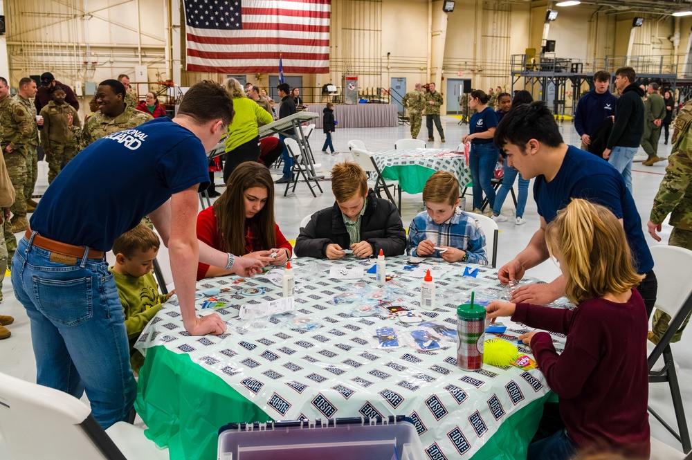 Family Readiness Center Hosts Wing Holiday Party