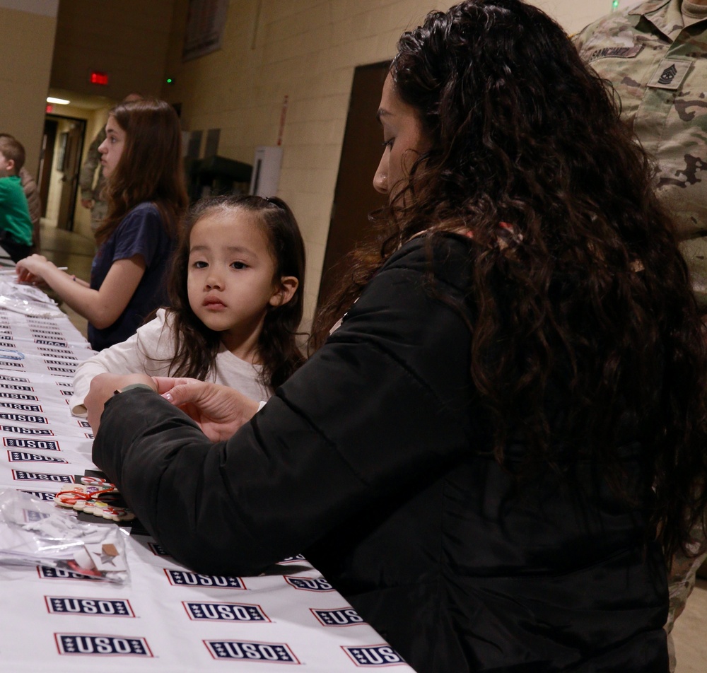 Family and Fun: Illinois Army National Guard's Joint Force Headquarters Celebrates the Holidays