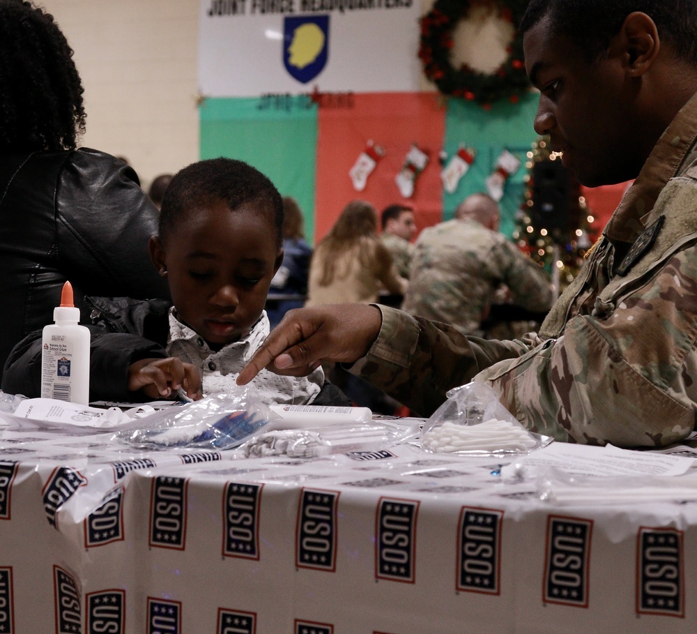 Family and Fun: Illinois Army National Guard's Joint Force Headquarters Celebrates the Holidays