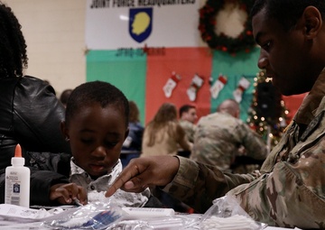 Family and Fun: Illinois Army National Guard's Joint Force Headquarters Celebrates the Holidays