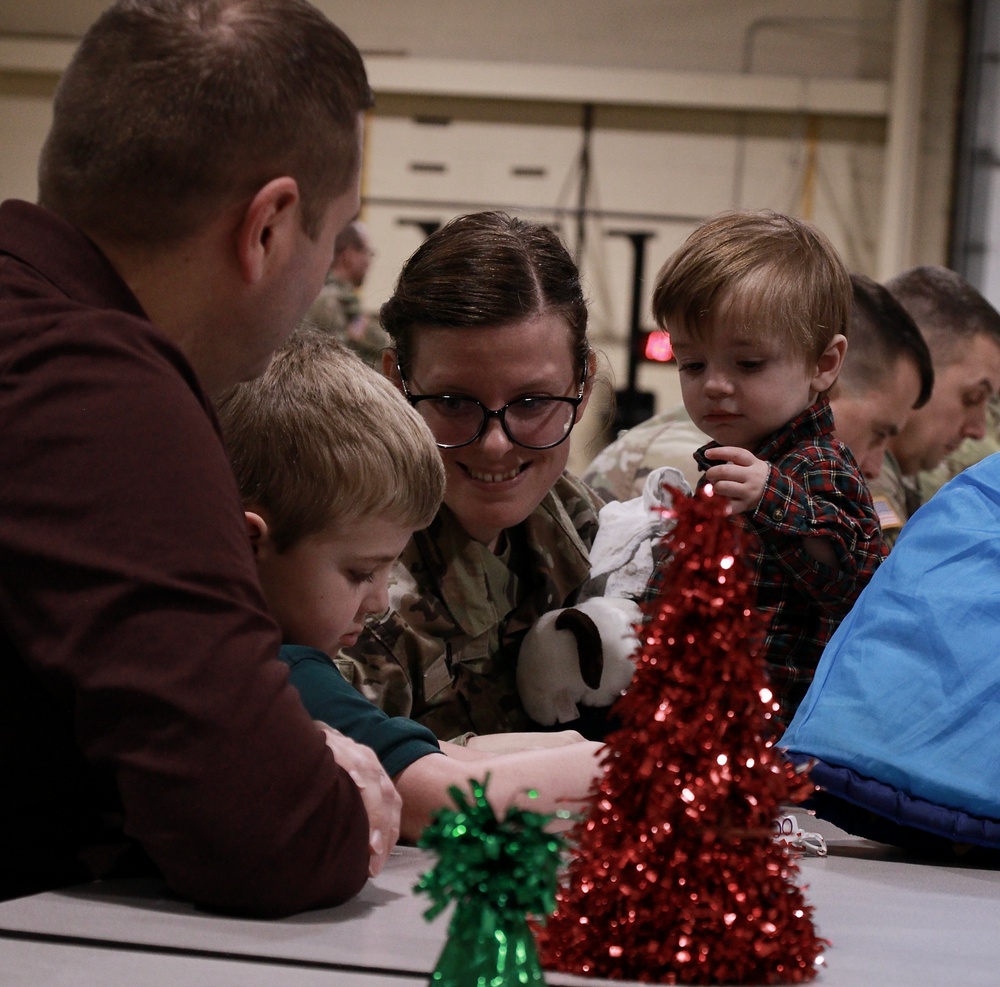 Family and Fun: Illinois Army National Guard's Joint Force Headquarters Celebrates the Holidays