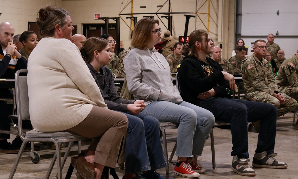 Illinois Army National Guard's 'Top Cook' Retires After More Than 27 Years of Service