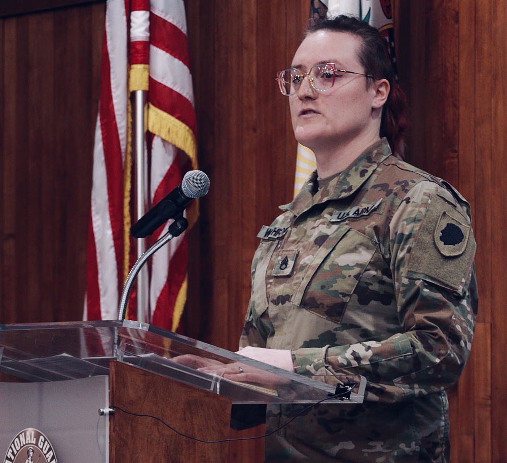 Illinois National Guard Soldier Honored for More Than a Decade of Service