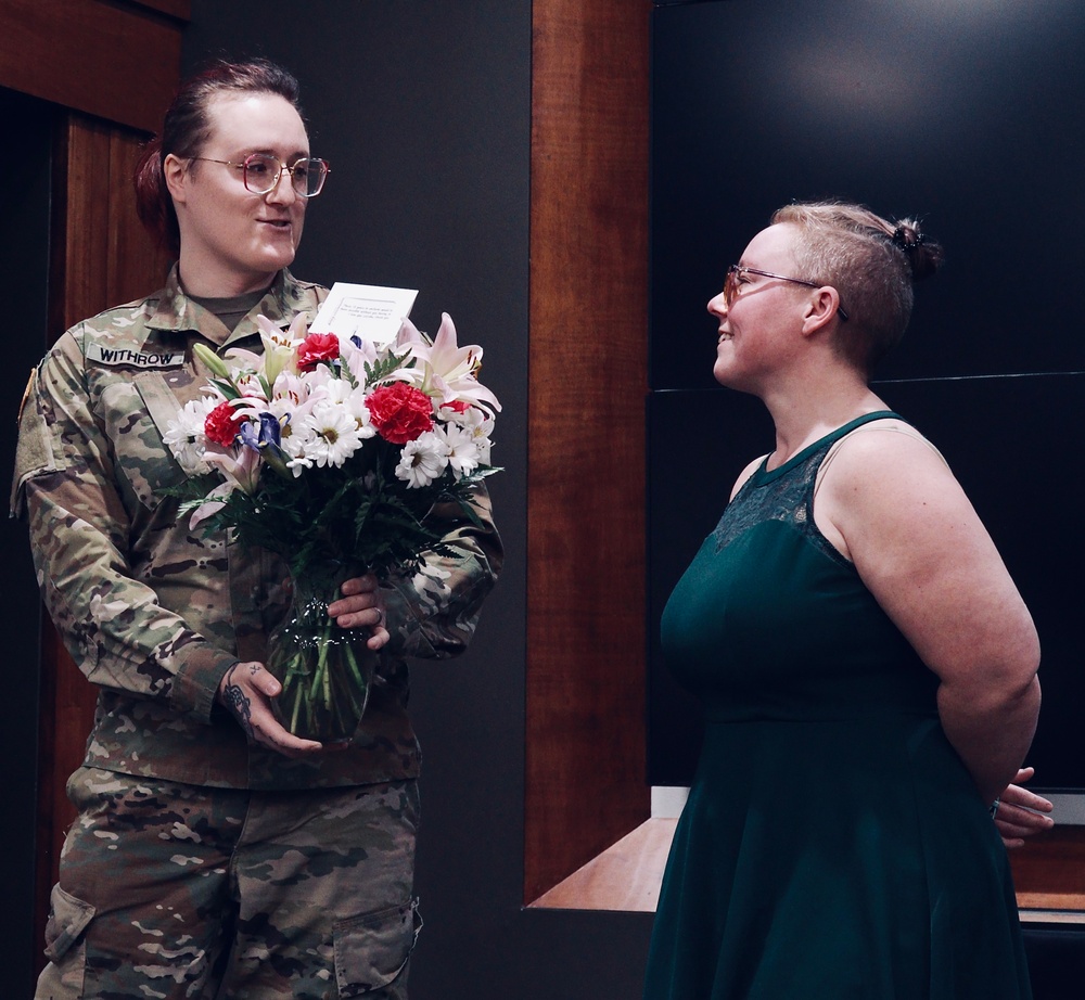 Illinois National Guard Soldier Honored for More Than a Decade of Service