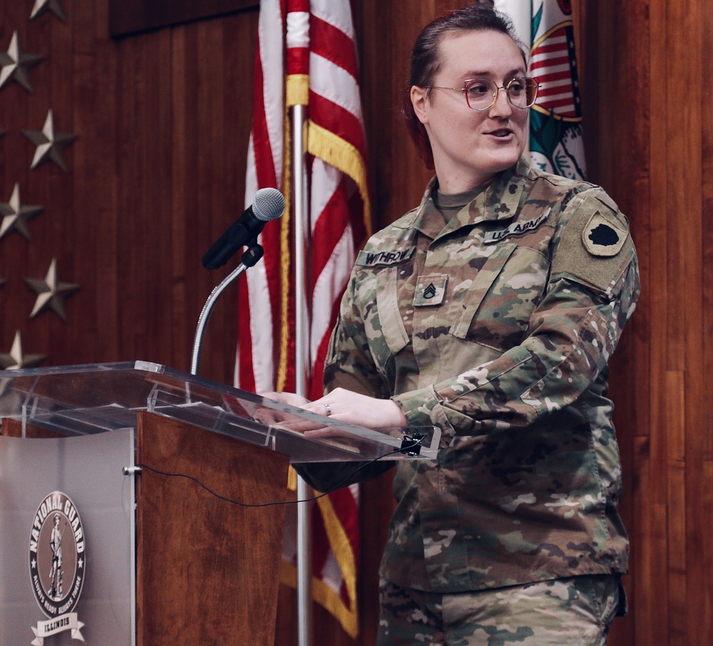 Illinois National Guard Soldier Honored for More Than a Decade of Service