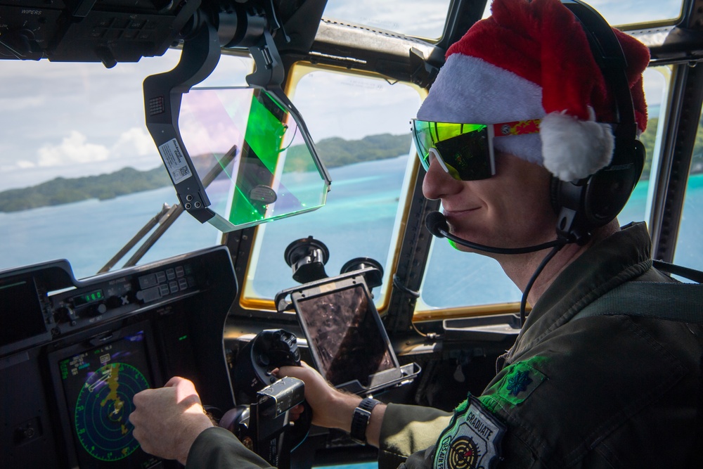 Santa 36: 36th EAS delivers LCLA humanitarian bundles to Palau