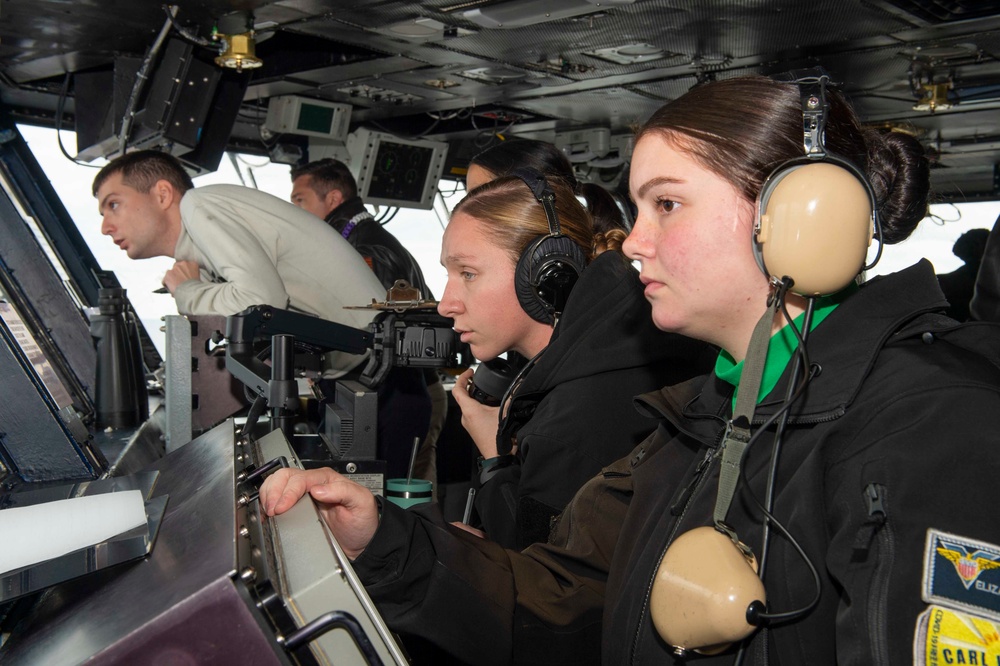 USS Carl Vinson (CVN 70) Conducts Flight Operations