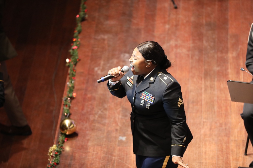 Polish AF Band,  USAREUR - AF Band &amp; Chorus and 3rd ID Band play Christmas concert for Poznan