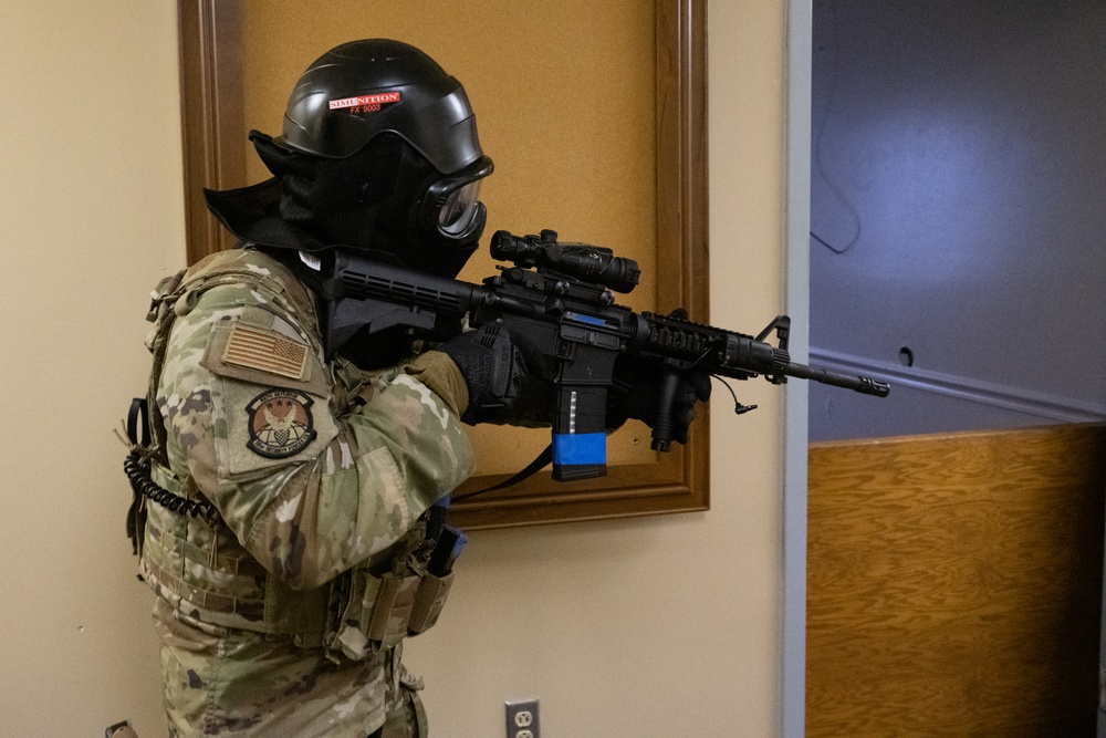 181st SFS conducts active shooter training with civilian partners