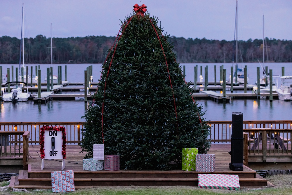 DVIDS Images MCAS New River Christmas Tree Lighting 2023 [Image 1