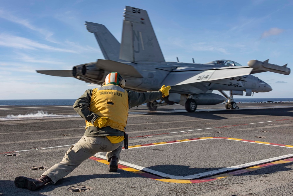 Abraham Lincoln conducts flight operations