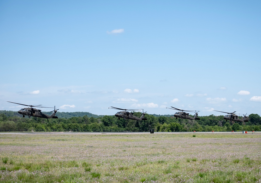 Soldiers and Airmen Prep for Airshow