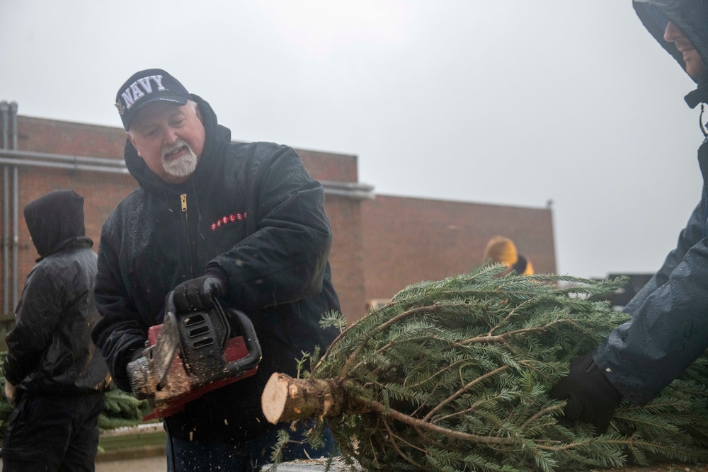 MWR Holiday Extravaganza