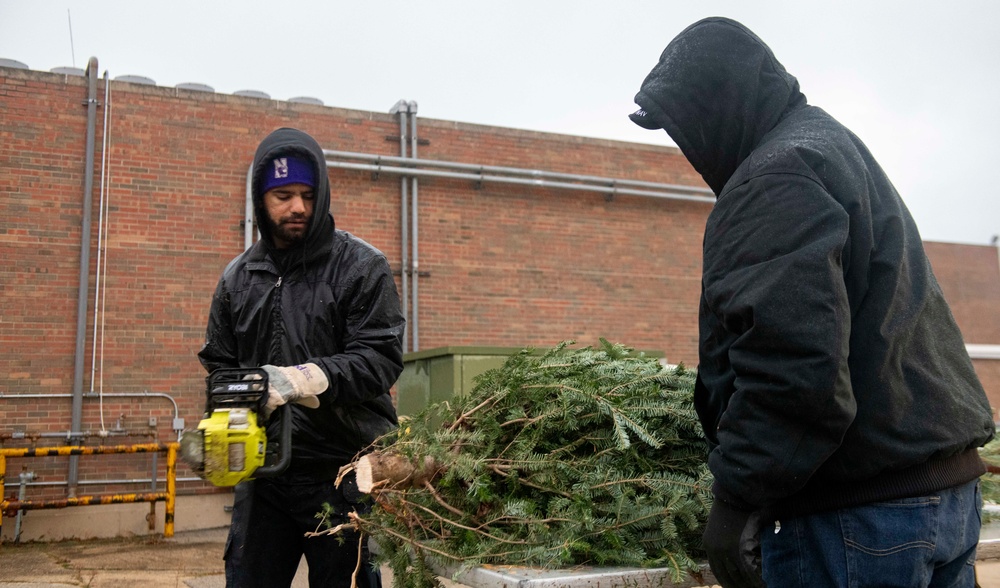 MWR Holiday Extravaganza