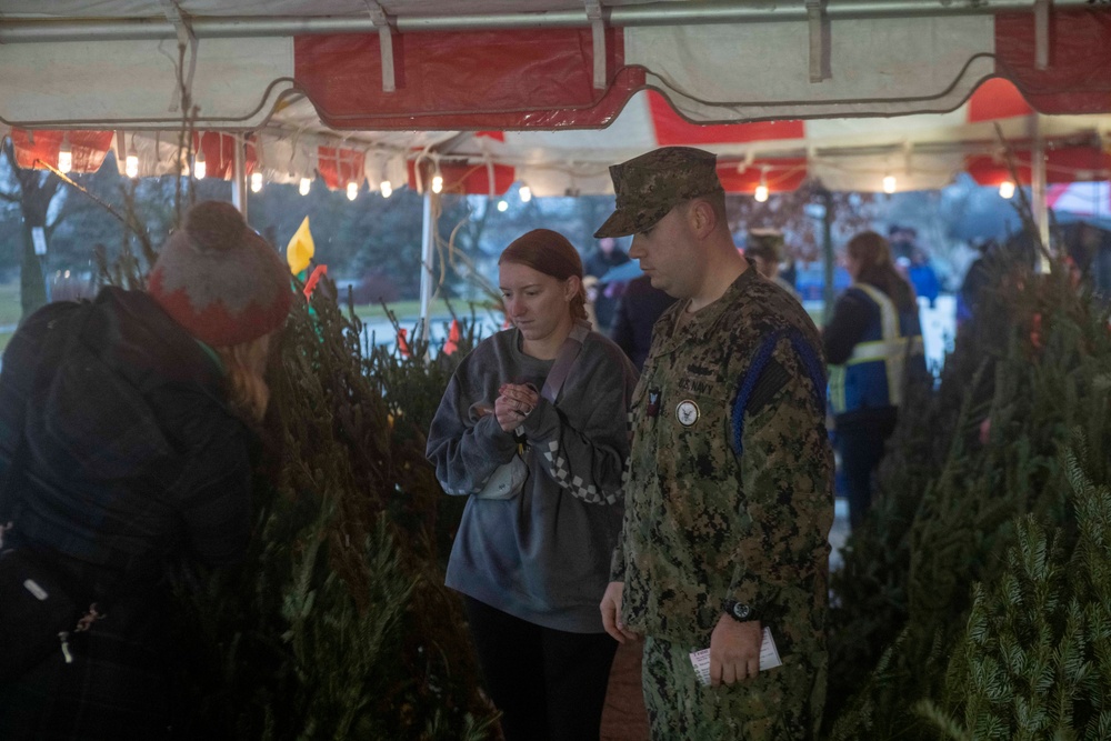 MWR Holiday Extravaganza