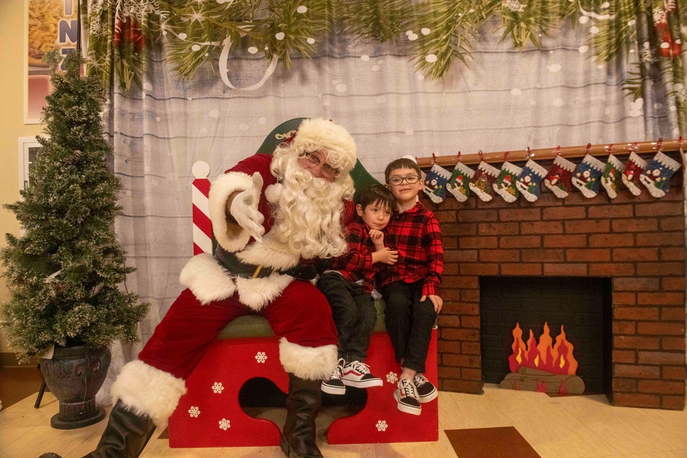 MWR Holiday Extravaganza