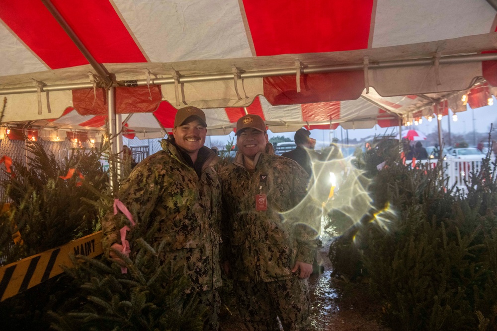 MWR Holiday Extravaganza