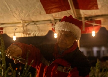 MWR Holiday Extravaganza